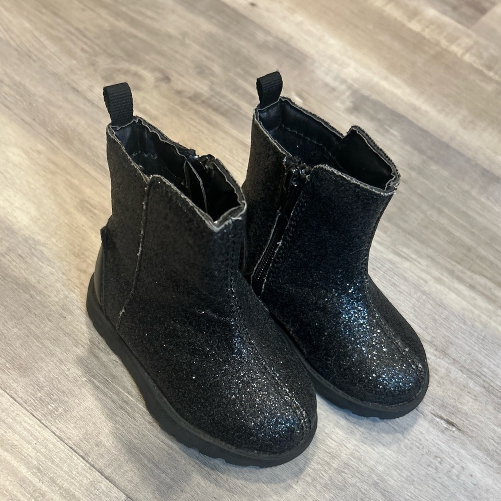 Carter's Toddler Girls Caily Black Glitter Boot Bootie Size 4